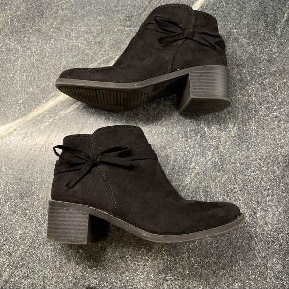 NINE WEST Kids' Ankle Boot - Picture 5 of 7